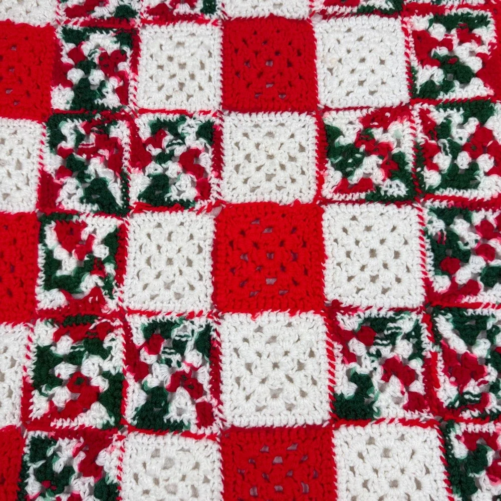 Handmade Crocheted Christmas Granny Square‎ Throw Blanket Red White Green